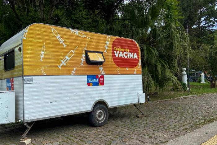 Equipe atenderá no Trailer da Vacina no estacionamento do Stok Center do Fragata