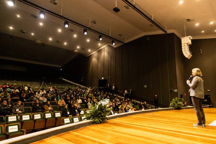Evento promovido pelo Prevpel reúne municípios da região para debater questões referentes ao Regime Próprio de Previdência Social e segue até sexta-feira (16) no auditório do Sicredi
