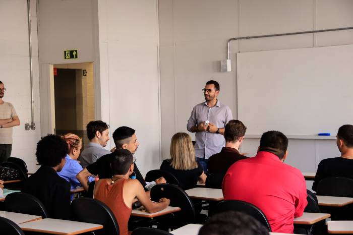 Iniciativa de capacitação para o mercado de trabalho é direcionada a jovens entre 16 e 24 anos