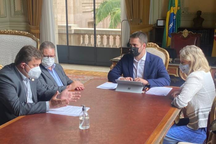 Paula e o presidente da Azonasul, Vinícius Pegoraro, solicitaram apoio do governo estadual para viabilizar uma pesquisa de vitimização, ponto inicial para a criação do Gabinete de Gestão Integrada Regional