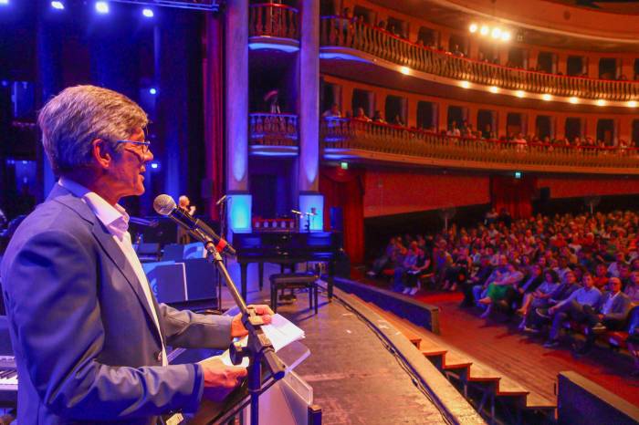 O evento, que celebra a riqueza cultural de Pelotas, foi lançado, na noite de segunda-feira (20), com uma cerimônia no Theatro Guarany