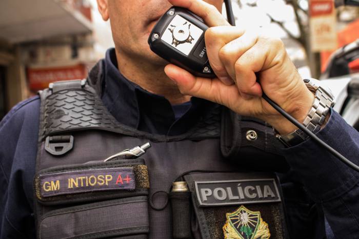 Equipe catarinense tem experiência em resgates e está em Pelotas para contribuir em áreas atingidas