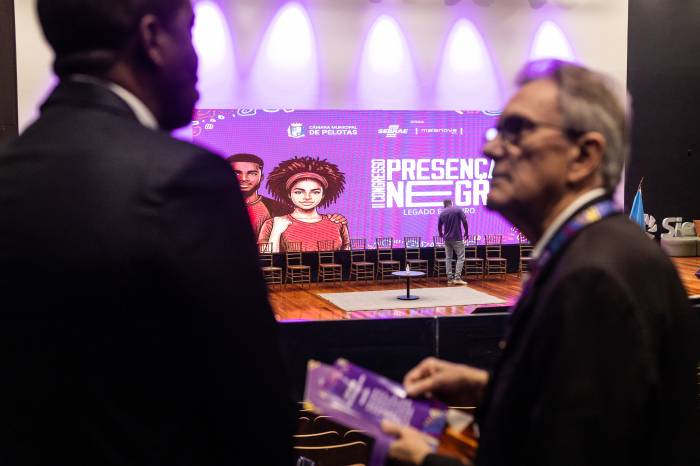 Evento promove, através de palestras, painéis e apresentações, a celebração da identidade e a luta da população negra
