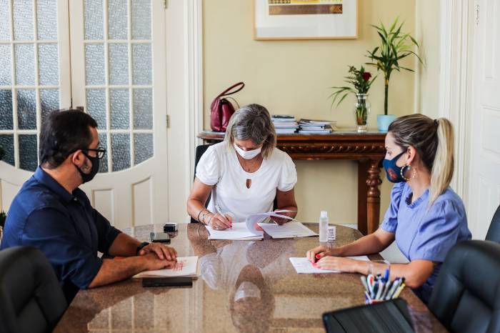 Lei 7.038/22 foi sancionada e promulgada pela prefeita Paula Mascarenhas nesta quinta-feira (10)