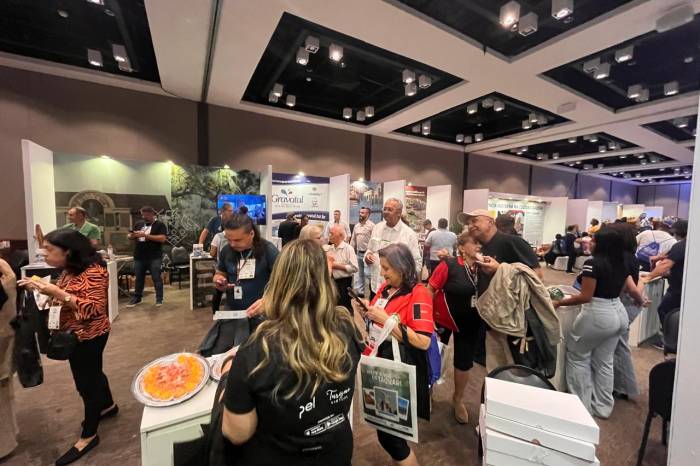 Estande promoveu o município e suas potencialidades no Congresso Brasileiro de Guias de Turismo e Expo Rotas e Roteiros em Porto Alegre