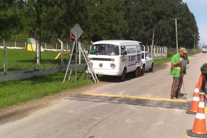 Material composto de plástico reciclável foi doado pela EMK Indústria e Comércio, de Gramado