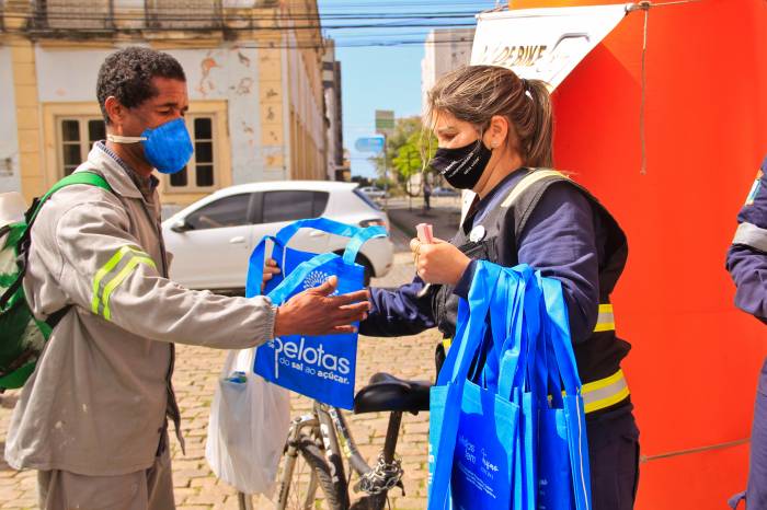 Ação fez parte das programações da Semana Nacional do Trânsito e da Municipal do Turismo