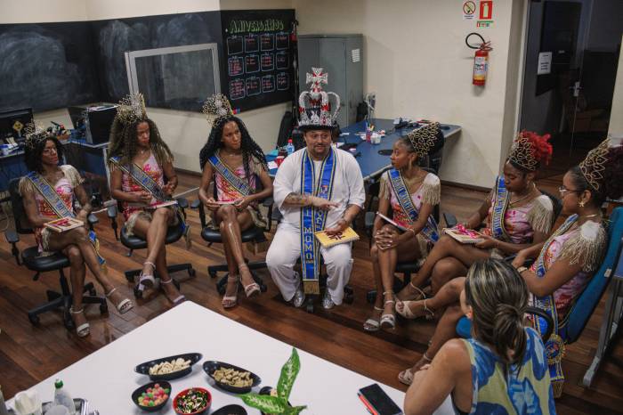 Roda de conversa que abordou assuntos como identidade, comunicação, convivência, postura e o impacto do Carnaval na vida das pessoas