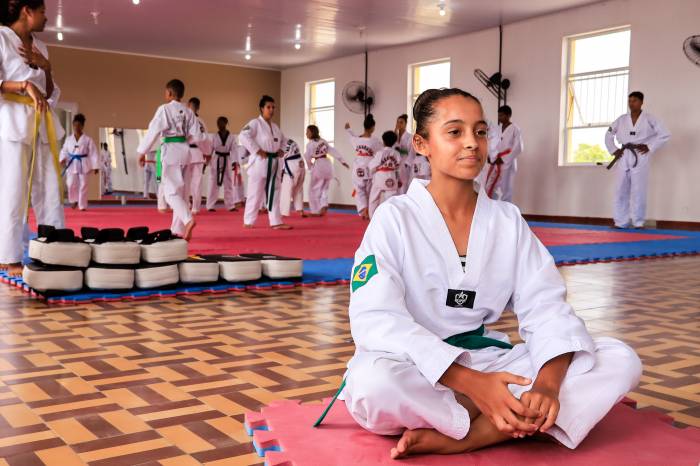 Com cerca de 600 alunos por ano, projeto Quem Luta Não Briga é destaque na prática do esporte com atletas membros da Seleção Brasileira