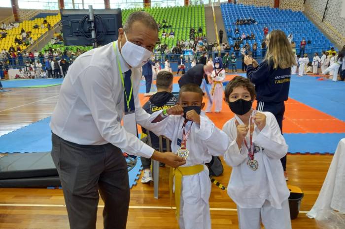 Prefeitura viabilizou a participação da equipe, formada por alunos de escolas municipais de 8 a 15 anos. Projeto integra as estratégias de prevenção à violência do Pacto Pelotas pela Paz