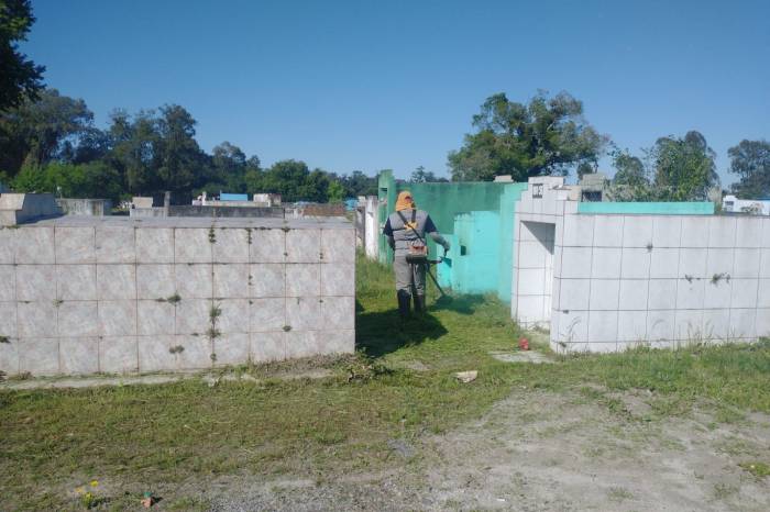 Equipes realizam manutenção do Cemitério Municipal Boa Vista e do entorno do São Francisco de Paula