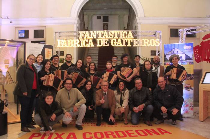 Abertura oficial do projeto itinerante contou com apresentação de alunos da cidade de Bagé