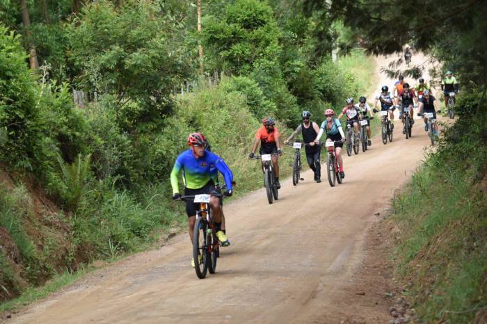 Participantes foram acolhidos pelo Município em quatro pontos de apoio na zona rural de Pelotas. Evento foi no domingo (4), mesmo dia da Festa Municipal do Pêssego
