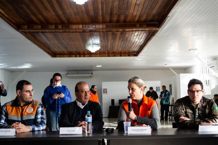 Chefe do Executivo, em conjunto com o grupo de pesquisadores da UFPel, expôs as ações que ocorrem no local há quase um mês ao ministro Augusto Nardes