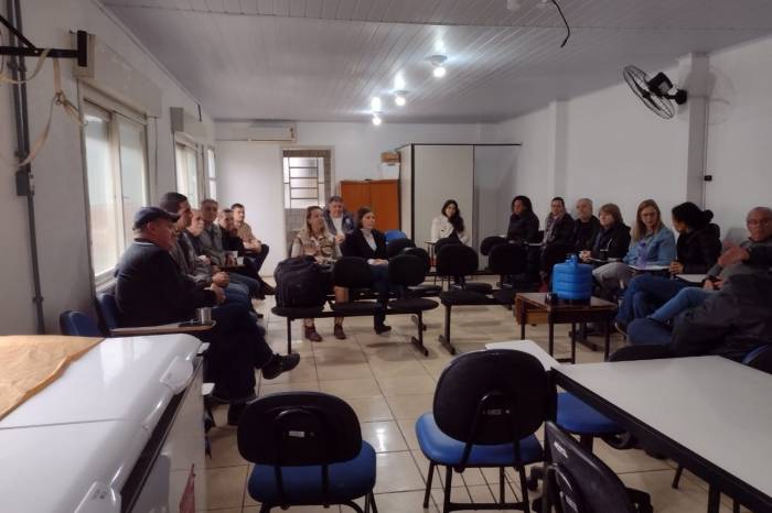 Roda de conversa reúne diversos órgãos para troca de experiência e informações