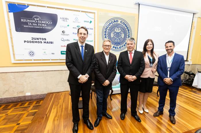 Idemar Barz representou o município da “Tá na Hora”, cuja edição foi dedicada ao centenário do Banrisul, com palestra do presidente da instituição