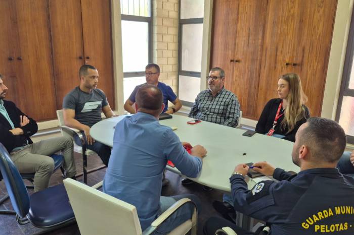 Secretaria de Segurança articula ações com a empresa de monitoramento de alarme e Guarda Municipal para aumentar proteção de áreas internas e externas das unidades de saúde, escolas e demais locais