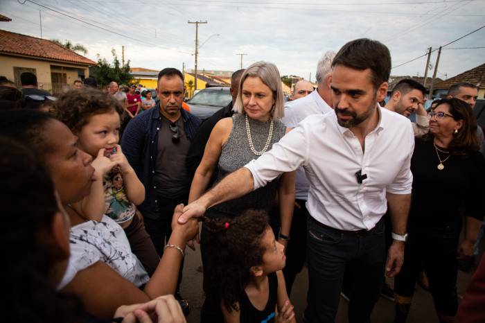 Autoridades estiveram nesta sexta-feira na localidade, uma das mais impactadas pela enchente de maio em Pelotas