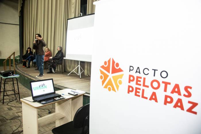 Destinado às redes de Educação, Saúde e Assistência Social, o Encontro Intersetorial - Construindo uma Cidade para Crianças vai auxiliar na construção do programa Pé de Infância, iniciativa da Rede Urban95 que integra o Pacto Pelotas pela Paz