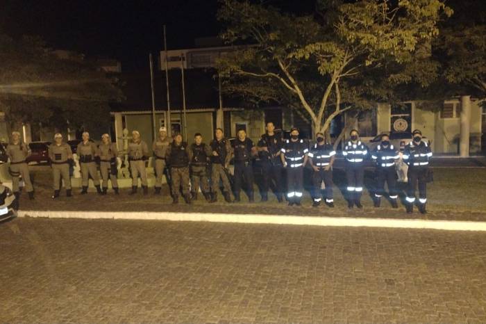 Guarda Municipal, Brigada Militar, Polícia Civil e agentes de Trânsito abordaram 130 pessoas durante as Operações Integradas