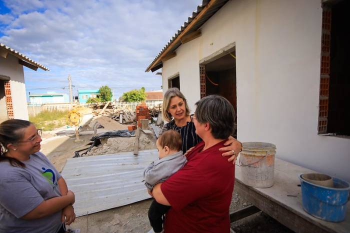 Prefeita conheceu as novas instalações da Associação e as obras que ainda estão em andamento