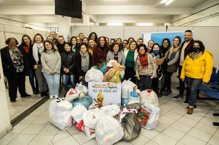 Gincana interna criada por servidores da Secretaria de Administração e Recursos Humanos fez a terceira entrega de doações à Campanha do Agasalho do Município