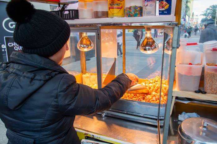 Editais são referentes ao carnaval de passarela, entre 14 e 17 de fevereiro, e para as festividades de Iemanjá, entre 31 de janeiro a 2 de fevereiro, no Balneário dos Prazeres