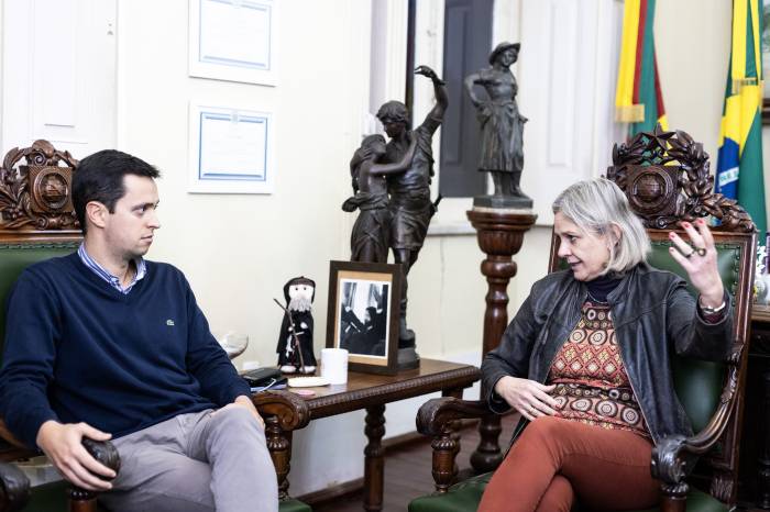 Prefeita Paula reuniu-se com Secovi Zona Sul RS e equipe de Governo. Medida visa cadastrar imóveis para inserir no programa Minha Casa Minha Vida Reconstrução