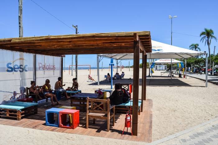 Cerimônia ocorre a partir das 18h30 na Casa de Praia, na avenida Antônio Augusto Assumpção