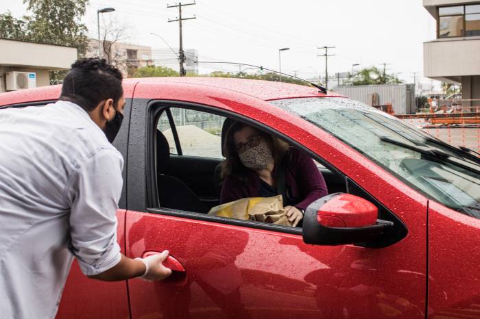 Segunda ação da Campanha do Agasalho 2020, através de carros, foi nessa sexta-feira (22), das 14h às 17h