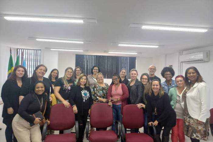 Distribuição aconteceu durante capacitação de professores para o tema
