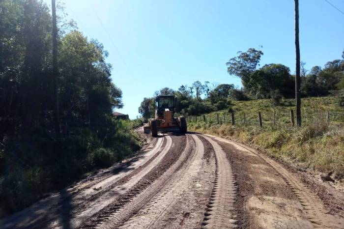 Cronograma semanal encerra-se com ações em quatro distritos, além das obras, em andamento, na avenida Rubens Machado Souto, na Z3