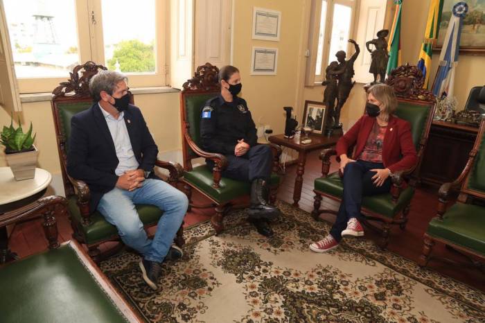 Cintia Aires é a primeira mulher a ocupar o maior posto da corporação
