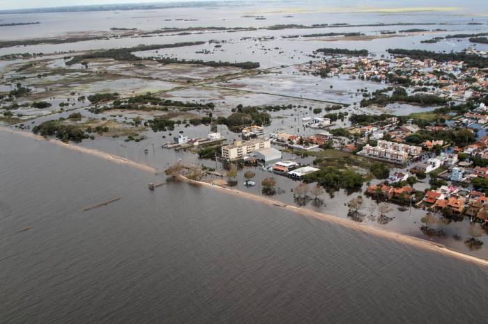 Equipes vão receber, terça (5) e quarta-feira (6), moradores do Laranjal no auditório externo do Colégio Municipal Pelotense. Confira cronograma completo