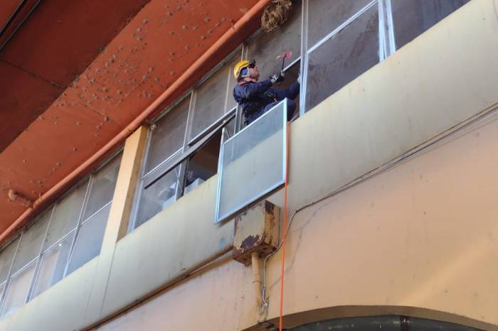 Com apoio da Ssui, Eterpel realiza roçado, capina, pintura de meios-fios, entre outros serviços no entorno do terminal