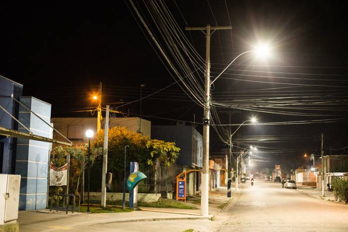 Município vai receber integralmente o valor arrecadado pela CEEE Equatorial nas contas de energia elétrica do mês de maio para investir na manutenção e modernização do serviço em Pelotas