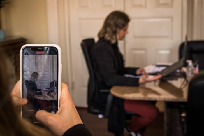 Município volta à bandeira laranja, depois de recurso apresentado pela Azonasul, mas mantém regramento de bandeira vermelha. Prefeita  estuda paralisação total das atividades já para o próximo fim de semana