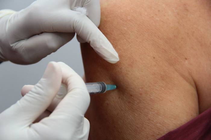 A partir desta terça-feira, as UBSs passaram a imunizar professores e profissionais de saúde com a vacina contra a influenza