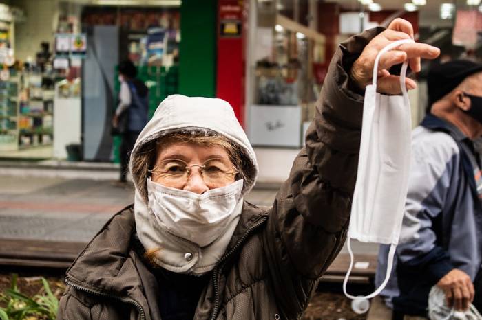 População deve usar a peça de proteção para acessar UBSs, Pronto Socorro, Trailer da Vacina, hospitais e demais espaços dedicados aos atendimentos de saúde