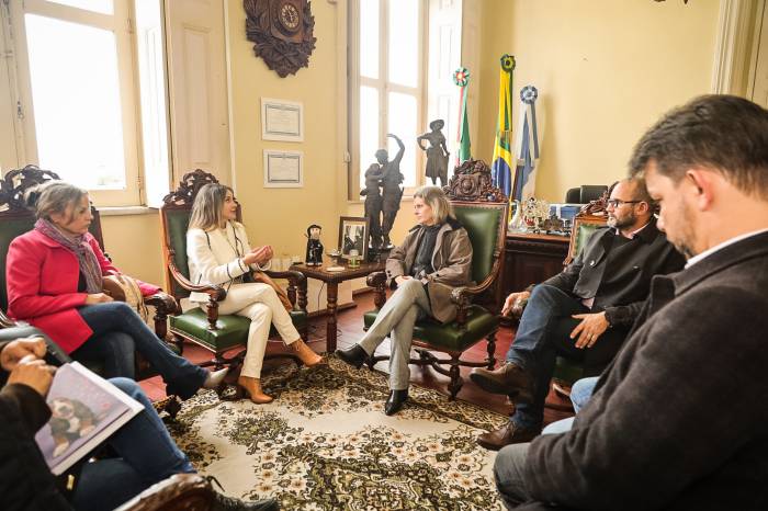 Serão incorporadas às atividades de responsabilidade da Patrulha Maria da Penha, da Guarda Municipal, a proteção à criança e adolescente vítima de violência