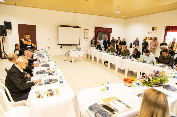 Encontro, que homenageou o município vizinho pelos 27 anos de emancipação, ocorreu na manhã de sábado (15)