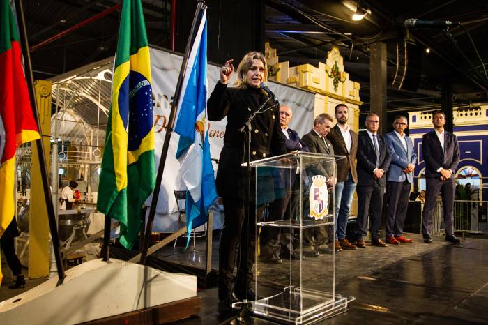 Cerimônia marcou o retorno da tradicional festa de Pelotas, responsável por gerar cerca de 3 mil empregos diretos e indiretos. Ato também contou com a presença do governador Ranolfo Vieira
