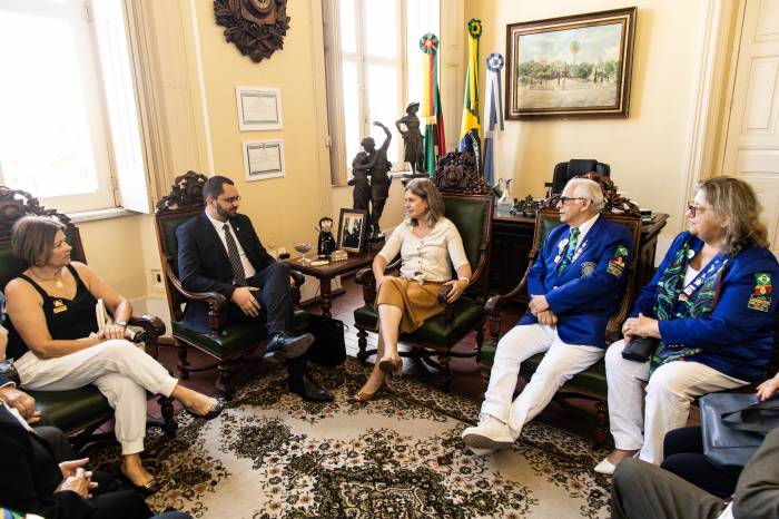 Comitiva apresentou propostas para novas parcerias entre a entidade e o Município