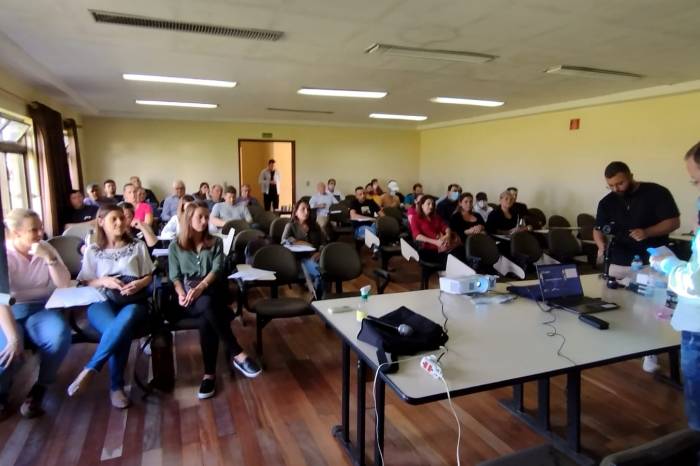 Programação será desenvolvida nesta terça e quarta-feira, com a finalidade de aprimorar rotina de profissionais e de proprietários de abatedouros