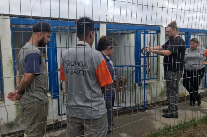 Projeto intitulado AdestraCão no Canil Municipal de Pelotas é realizado de forma voluntária pelo adestrador Vagner Kabke