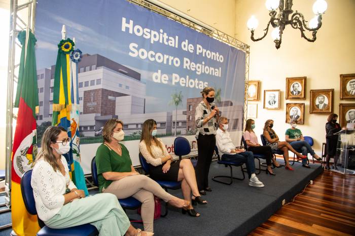 Ato contou com a presença da prefeita Paula Mascarenhas. O material servirá de instrumento informativo para ações de enfrentamento à violência contra crianças, adolescentes e suas famílias