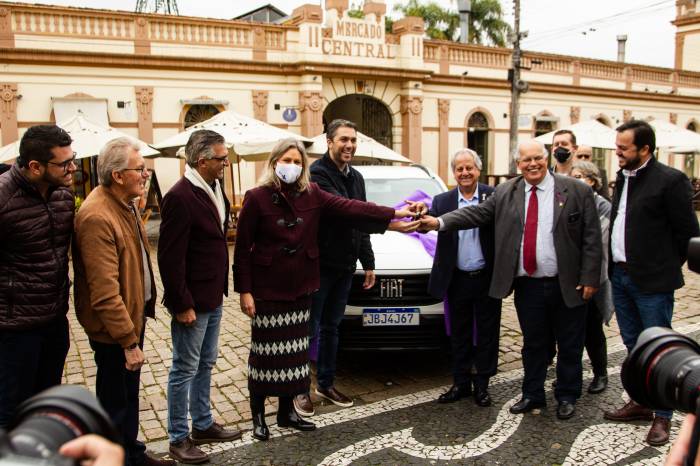 Veículo e equipamentos foram entregues ao Conselho Municipal do idoso. Foi oficializada a criação do Comitê Gestor Cidade Amiga do Idoso