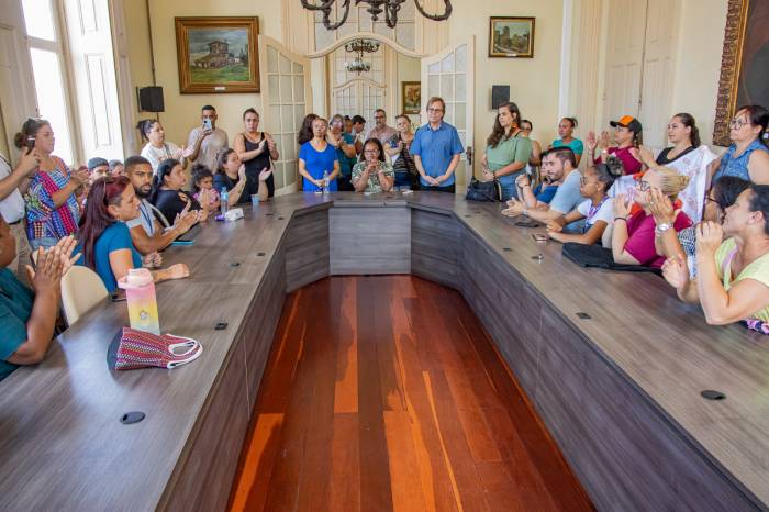 Encontro alinhou possível colaboração entre Executivo, Legislativo, comunidade escolar e mantenedora do Imdaz para não fechamento da instituição