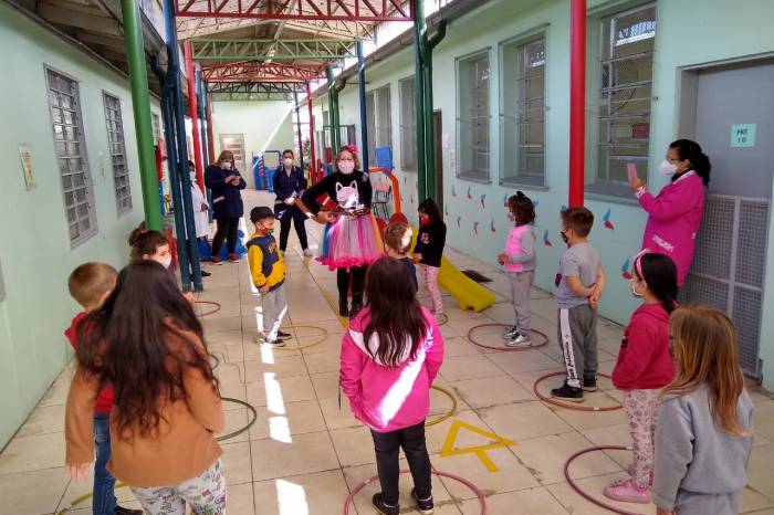 Projeto Brincapel leva atividades e brincadeiras aos alunos da Educação Infantil