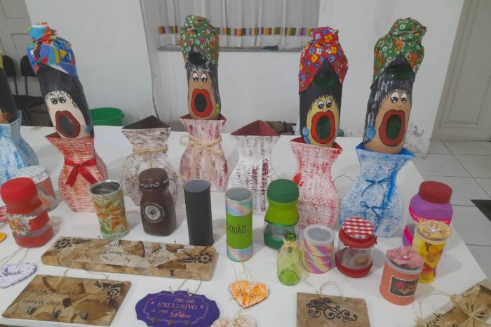 O Retrate recebeu mais um curso nesta semana, desta vez, de artesanato com materiais recicláveis